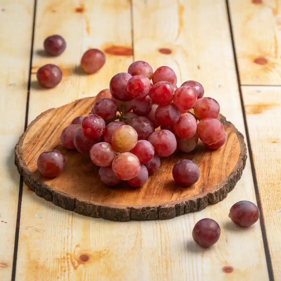 Grapes-Red-Globe-Imported